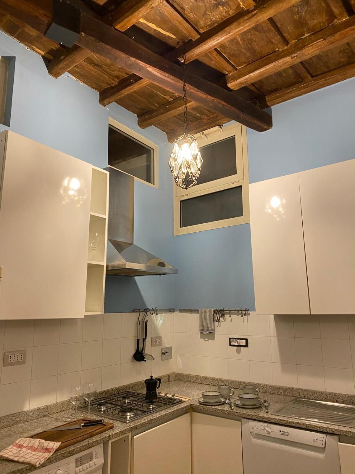 Artist In The Heart Of Trastevere Apartment
