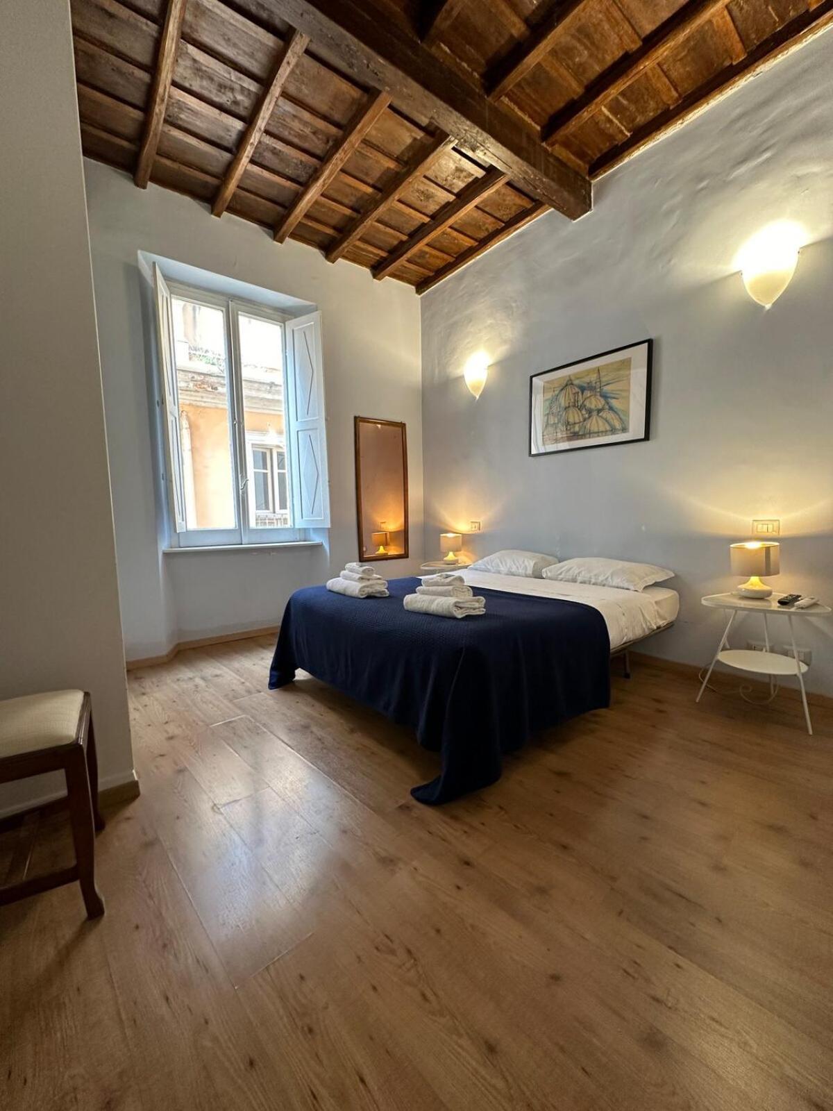 Artist In The Heart Of Trastevere Rom